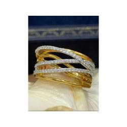 Overlapping 18k gold Diamond Ring