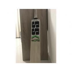 Cricket bat for sale SS MASTER 100 Kashmir willow